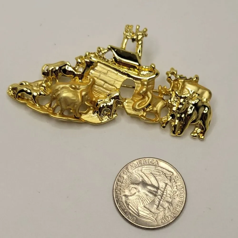 ▪︎Danecraft Brooch